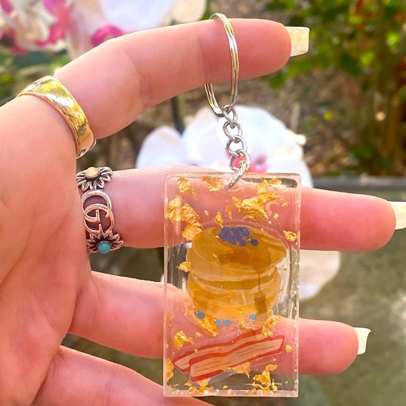Blueberry Pancakes & Bacon Breakfast Keychain Resin Art 🥞🫐 🥓 - Picture 13 of 13